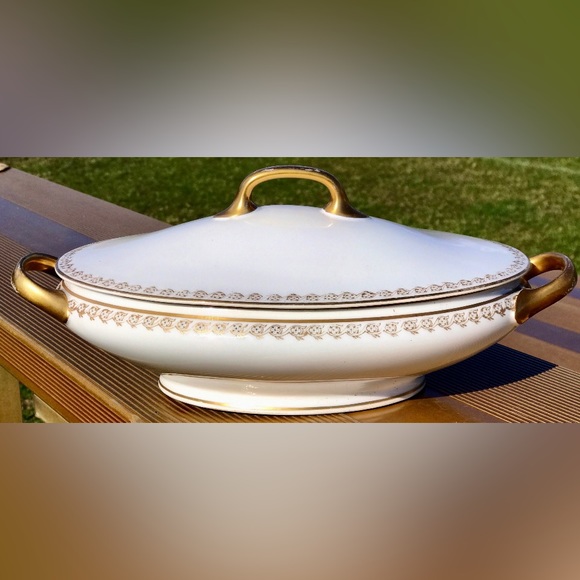 Vintage Early 1900s OLD ABBEY LIMOGES France Lidded Gold Trim Vegetable Bowl - Picture 6 of 10